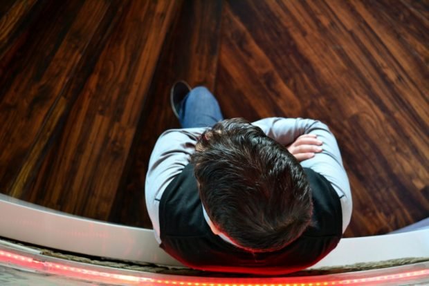 adult-alone-bachelor-274661