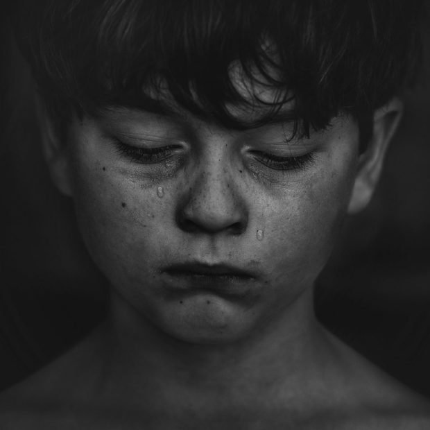 alone-black-and-white-boy-551590