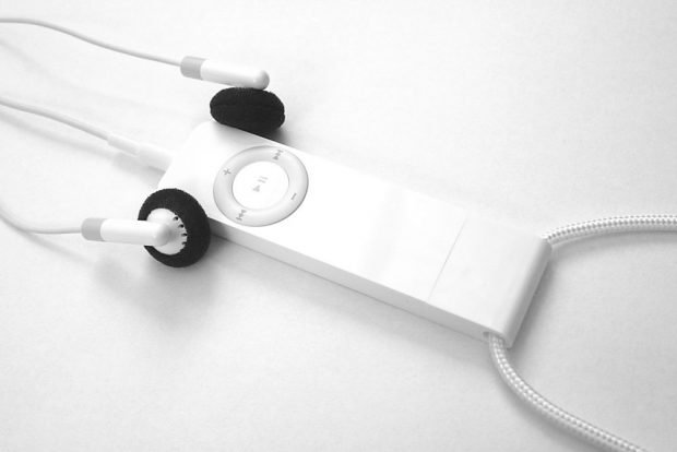 ipod-shuffle-hear-me-1243419